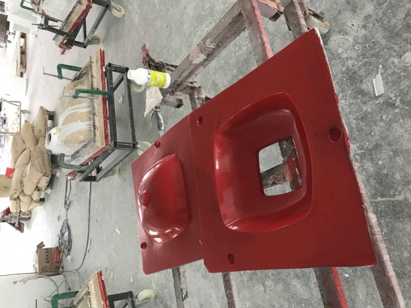 更換脫模劑之前，首先要先測試其性能